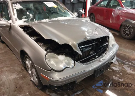 2005 Mercedes-Benz C 230 Kompressor Sport z USA, uszkodzony, nr VIN WDBRF40J15A703550